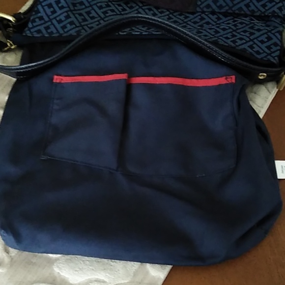 Tommy Hilfiger Tote - Picture 5 of 8